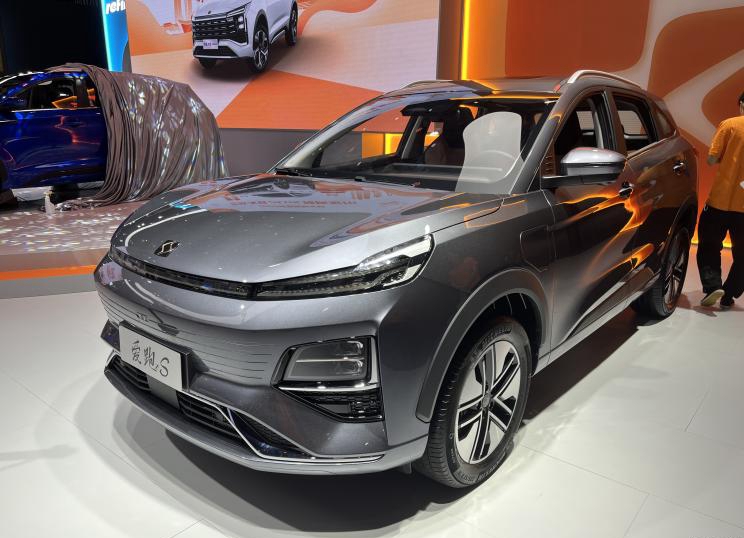 شبكة السيارات الصينية – أطلقت العلامة التجارية للسيارات الكهربائية SEHOL التابعة لشركة جاك سيارتها الكهربائية AIPAO S بمعرض تشنغدو للسيارات 2022
