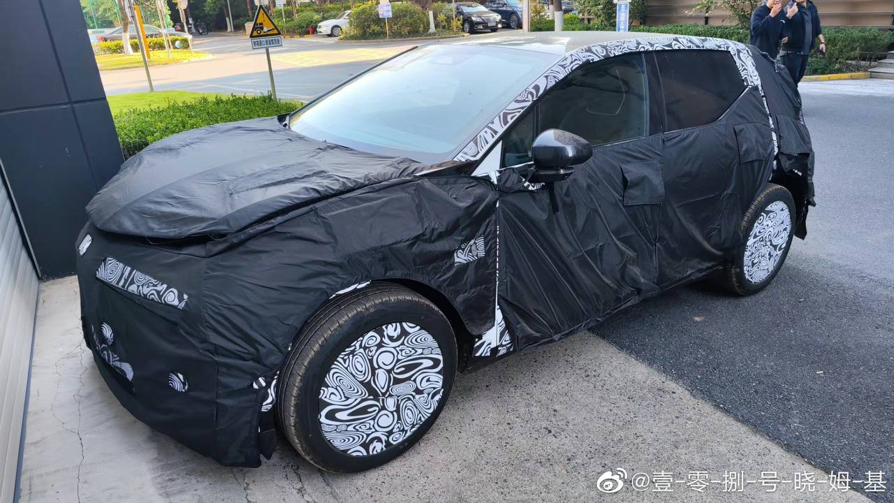 شبكة السيارات الصينية – صور تجسسية لسيارة شركة زيكر الصينية الجديدة (BX1E-SUV الكهربائية)