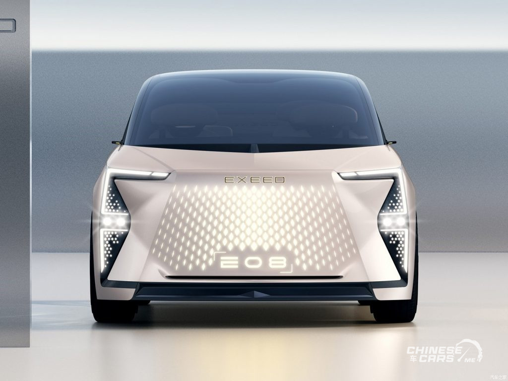 شبكة السيارات الصينية – جولة شبكة السيارات الصينية بمعرض بكين للسيارات 2024 - ظهور إكسيد E08 الـ MPV الكهربائية الفاخرة أمام الجمهور