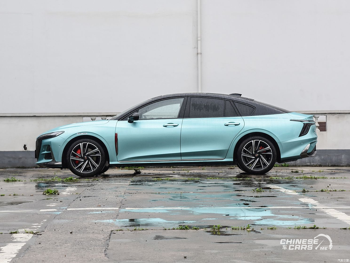 شبكة السيارات الصينية – هونشي H6 2025.. هل هي سيارة سفر أم أداء؟