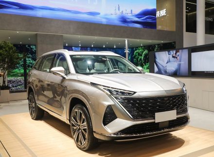 المواصفات الشاملة لسيارة MG RX9 فئة “كومفورت 2WD” موديل 2025 الجديدة بالسعودية
