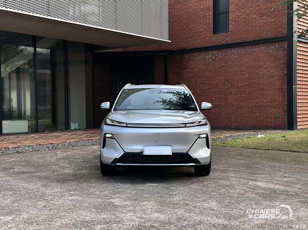 شبكة السيارات الصينية – جيلي Galaxy Starship 7 PHEV الجديدة تظهر رسميًا في الصين بمدى شامل 1430 كم