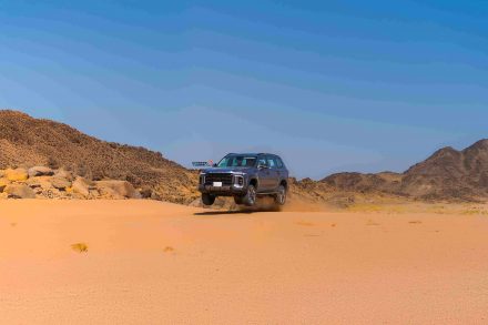 تجهيزات جعلت من ماكسيوس D90 ماكس واحدة من الخيارات المميزة لمحبي البر والمغامرات