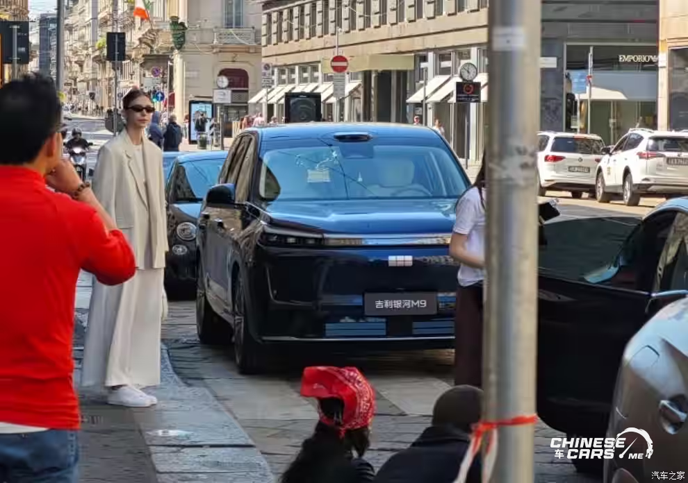 رسميًا: جيلي تستعد لإطلاق جالاكسي M9 – كهربائية فاخرة بـ6 مقاعد وتقنيات قيادة ذكية "Qianli Haohan" 1 رسميًا: جيلي تستعد لإطلاق جالاكسي M9 – SUV كهربائية فاخرة بـ6 مقاعد وتقنيات قيادة ذكية "Qianli Haohan"
