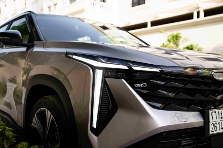 هل تستخدم جيلي سيتي راي 2025 الإضاءة كهوية تصميمية؟