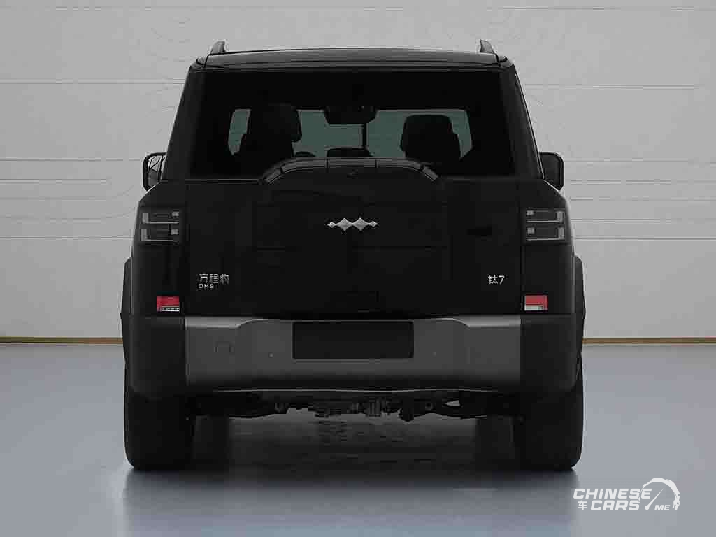 فانغ تشنغ باو تاي 7 (ليوبارد T7): SUV هجينة بمظهر صندوقي ومدى كهربائي حتى 130 كم – طرح مرتقب في الربع الرابع 2025 6 شبكة السيارات الصينية – فانغ تشنغ باو تاي 7 (ليوبارد T7): SUV هجينة بمظهر صندوقي ومدى كهربائي حتى 130 كم – طرح مرتقب في الربع الرابع 2025