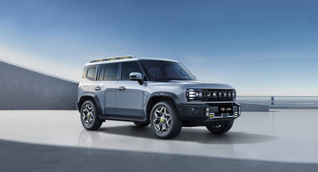 شبكة السيارات الصينية – الاستهلاك الشامل للوقود في سيارات PHEV وEREV: كيف يُحسب؟ وما الفرق بين CLTC، WLTC، WLTP وNEDC؟ | دليل شامل مع أمثلة تحليلية