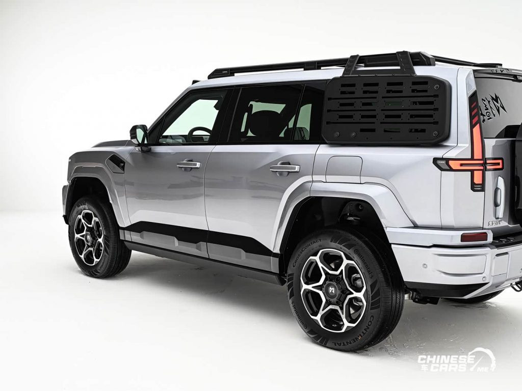 شبكة السيارات الصينية – إطلاق منغشي M817 من دونغ فينغ: SUV هجينة PHEV للطرق الوعرة بهيكل شاصي منفصل وتقنيات هواوي الذكية