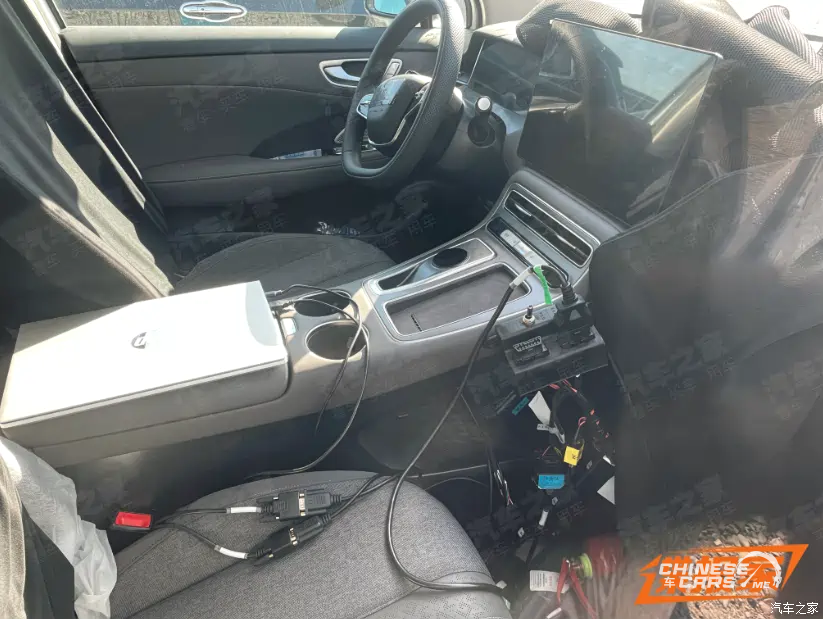 شـانغجيه H5 (Shangjie H5) – الـSUV الذكية الجديدة من هواوي وSAIC… هل تدخل المنافسة تحت 200 ألف يوان؟ 4 شبكة السيارات الصينية – شـانغجيه H5 (Shangjie H5) – الـSUV الذكية الجديدة من هواوي وSAIC… هل تدخل المنافسة تحت 200 ألف يوان؟