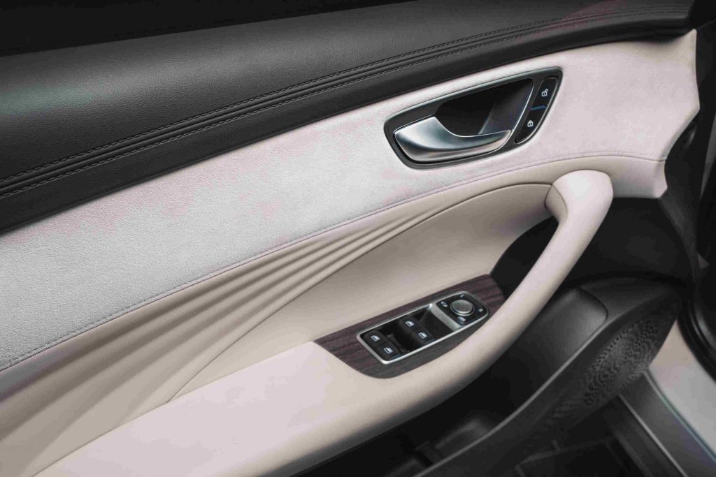 إم جي 8 PHEV الجديدة كلياً 2025: سيدان هجينة بمدى قياسي يصل إلى 1,650 كم في الشرق الأوسط رسميًا 18 شبكة السيارات الصينية – إم جي 8 PHEV الجديدة كلياً 2025: سيدان هجينة بمدى قياسي يصل إلى 1,650 كم في الشرق الأوسط رسميًا