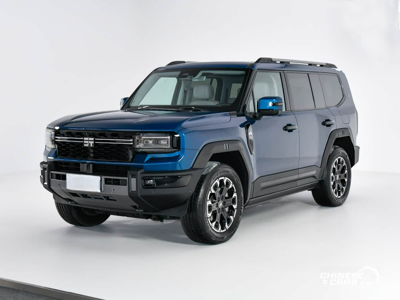 شبكة السيارات الصينية – ظهور سيارة جيتور G700 موديل 2026 في معرض سيارات الرياض