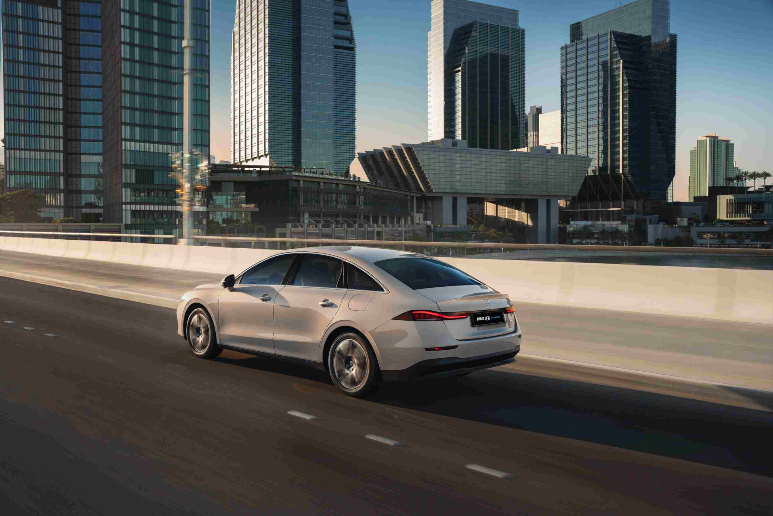 شبكة السيارات الصينية &ndash; MG8 PHEV 2026.. تقنيات وتجهيزات مساعدة السائق