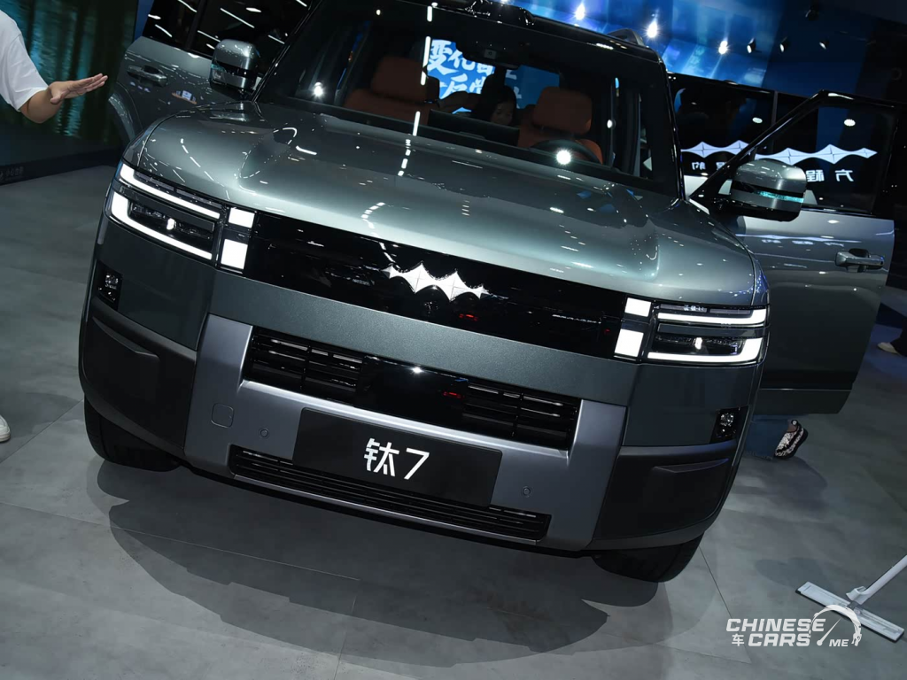 شبكة السيارات الصينية – ليوبارد T7: الهجينة PHEV جديدة تجمع بين العائلية والصلابة تطلق رسميًا في الصين بأسعار تبدأ من 92,500 رس.
