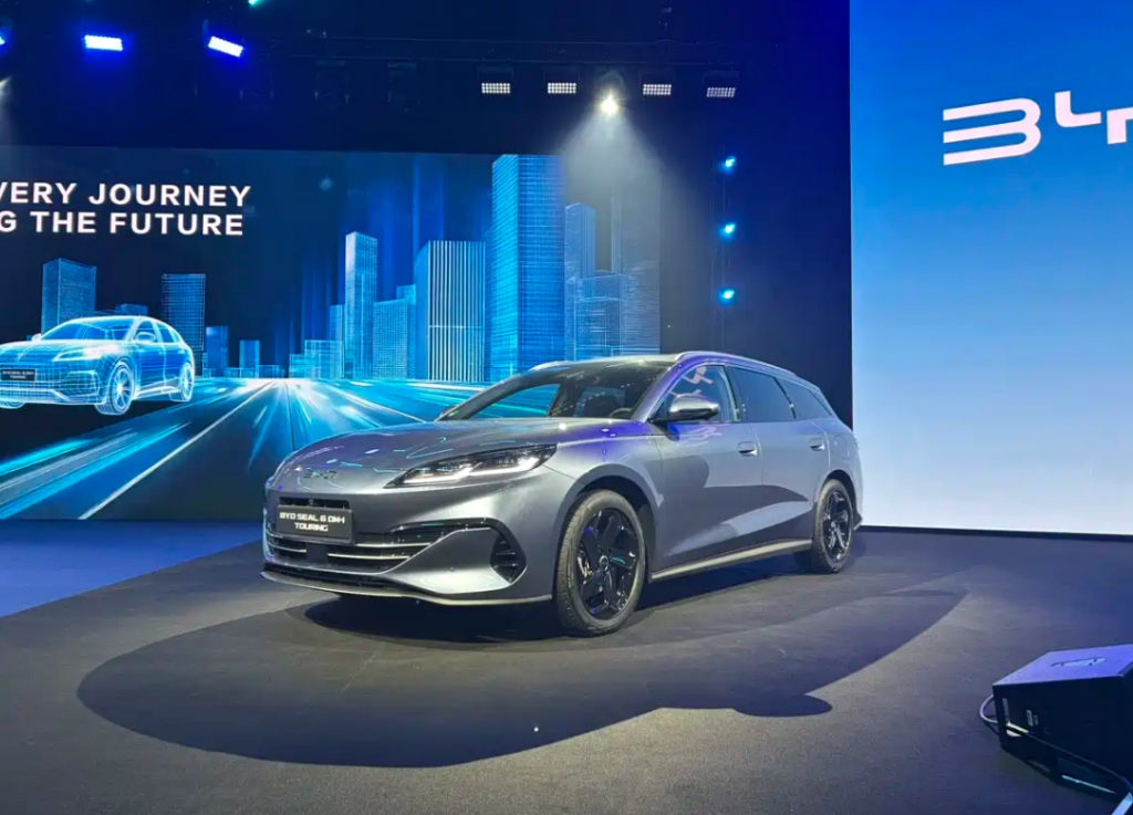 معرض ميونخ 2025: BYD تكشف عن Seal 6 DM-i Touring وSeagull وTang L وتؤكد ريادتها العالمية