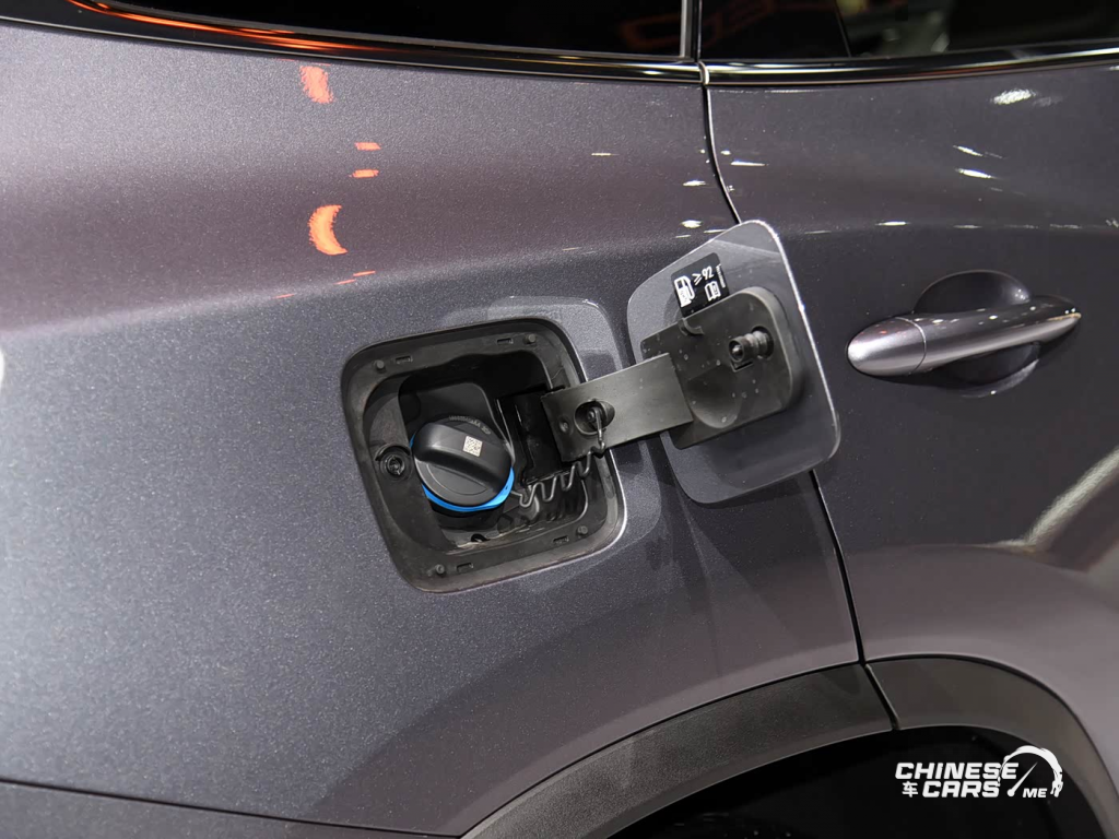 إكسيد ستيرا ET5 الجديدة كليًا تظهر رسميًا في معرض تشنغدو 2025: SUV استراتيجية بتقنيات Horizon الذكية 13 شبكة السيارات الصينية – إكسيد ستيرا ET5 الجديدة كليًا تظهر رسميًا في معرض تشنغدو 2025: SUV استراتيجية بتقنيات Horizon الذكية
