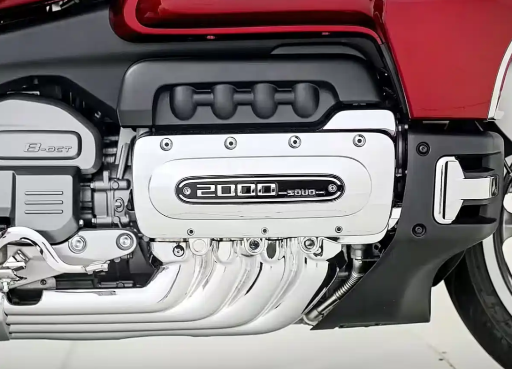 جريت وول تكشف عن دراجتها النارية الفاخرة S2000CL — أول دراجة صينية بمحرك V8 سعة 2.0 لتر وسرعة 200 كم/س 3 شبكة السيارات الصينية – جريت وول تكشف عن دراجتها النارية الفاخرة S2000CL — أول دراجة صينية بمحرك V8 سعة 2.0 لتر وسرعة 200 كم/س