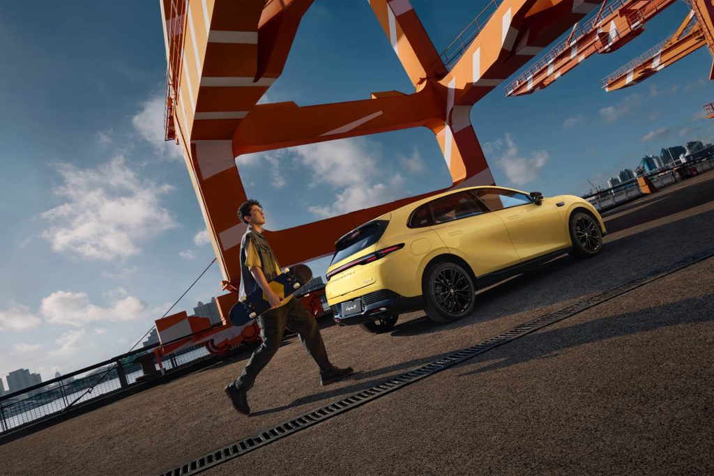 ليب موتور Lafa5 الجديدة: كهربائية مدمجة بذكاء متقدم وشريحة 8295 وسعر يبدأ من 55,000 ريال سعودي 17 شبكة السيارات الصينية – ليب موتور Lafa5 الجديدة: كهربائية مدمجة بذكاء متقدم وشريحة 8295 وسعر يبدأ من 55,000 ريال سعودي