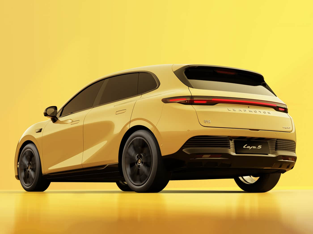 ليب موتور Lafa5 الجديدة: كهربائية مدمجة بذكاء متقدم وشريحة 8295 وسعر يبدأ من 55,000 ريال سعودي 8 شبكة السيارات الصينية – ليب موتور Lafa5 الجديدة: كهربائية مدمجة بذكاء متقدم وشريحة 8295 وسعر يبدأ من 55,000 ريال سعودي