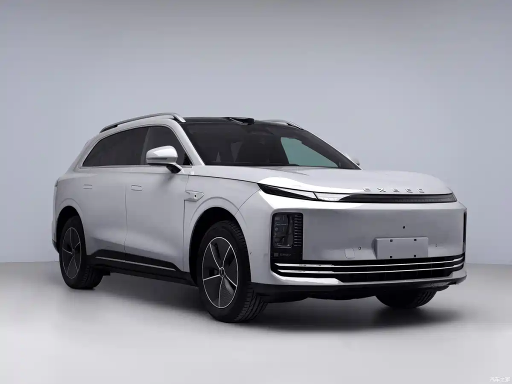 إكسيد ET7 الجديدة كليًا: SUV فاخرة بخمس مقاعد تجمع بين نظامي الدفع الكهربائي والهايبرد بالمدى الممتد 5 شبكة السيارات الصينية – إكسيد ET7 الجديدة كليًا: SUV فاخرة بخمس مقاعد تجمع بين نظامي الدفع الكهربائي والهايبرد بالمدى الممتد