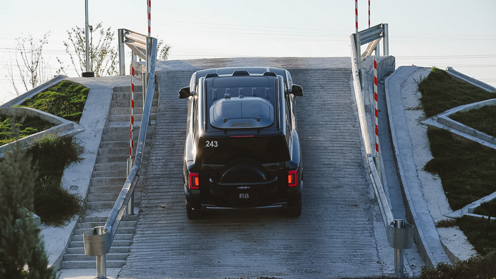 شبكة السيارات الصينية – داخل مضمار BYD في تشنغتشو: أكبر منشأة اختبار وتطوير للقيادة الذكية والمركبات الكهربائية في وسط الصين