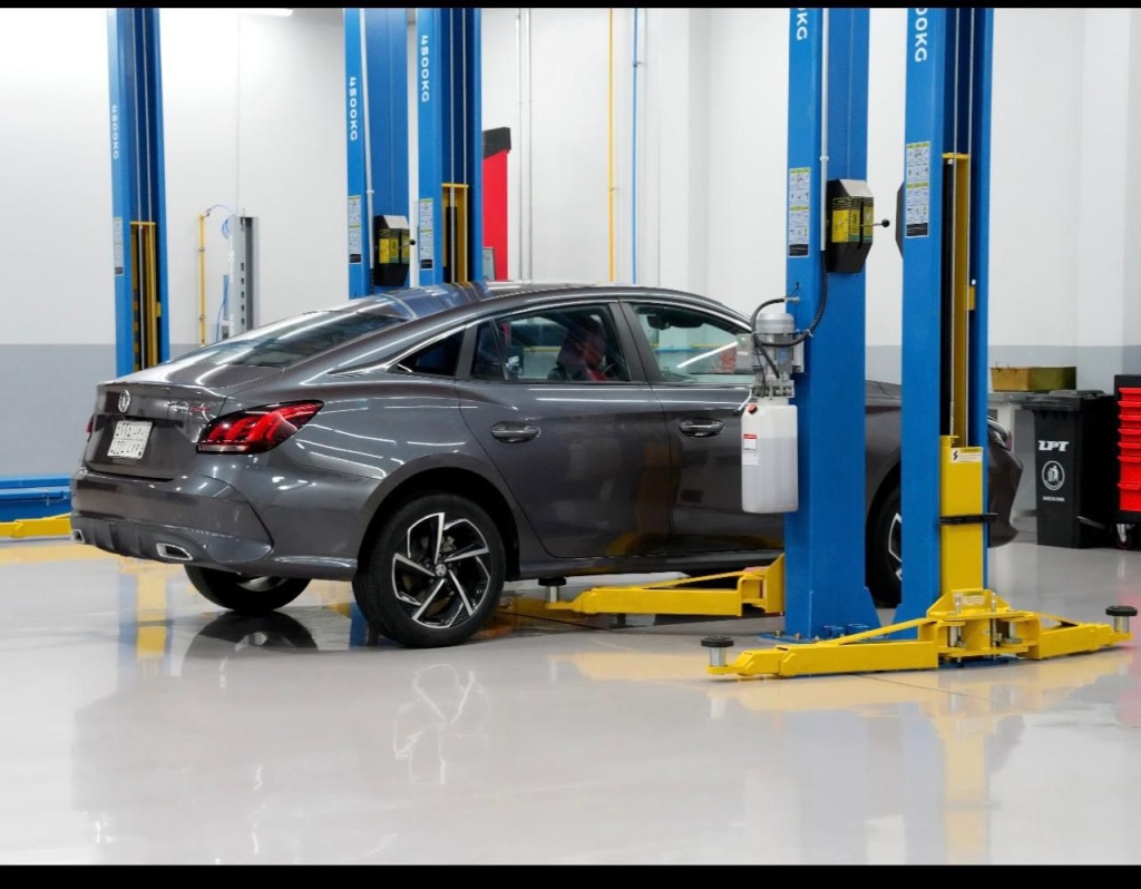 انطلاقة جديدة لعلامة إم جي في الجنوب: جياد الحديثة تفتتح صالة عرض متطورة في أبها ضمن خطة توسع نحو 12 صالة في المملكة 5 شبكة السيارات الصينية – انطلاقة جديدة لعلامة إم جي في الجنوب: جياد الحديثة تفتتح صالة عرض متطورة في أبها ضمن خطة توسع نحو 12 صالة في المملكة