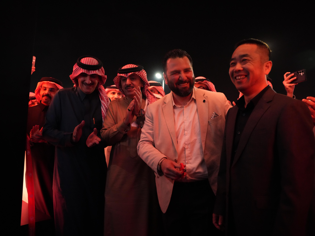 انطلاقة جديدة لعلامة إم جي في الجنوب: جياد الحديثة تفتتح صالة عرض متطورة في أبها ضمن خطة توسع نحو 12 صالة في المملكة 6 شبكة السيارات الصينية – انطلاقة جديدة لعلامة إم جي في الجنوب: جياد الحديثة تفتتح صالة عرض متطورة في أبها ضمن خطة توسع نحو 12 صالة في المملكة