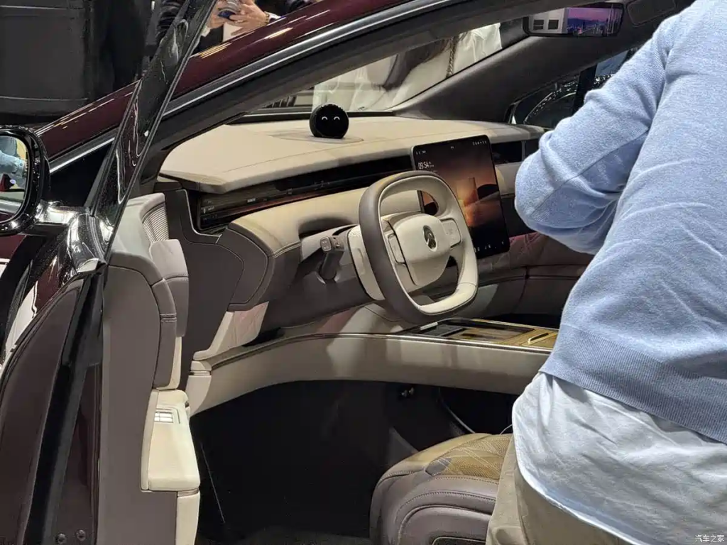 شبكة السيارات الصينية – نيو ET9 إصدار Horizon الخاص يظهر بألوان جديدة في معرض قوانغتشو 2025