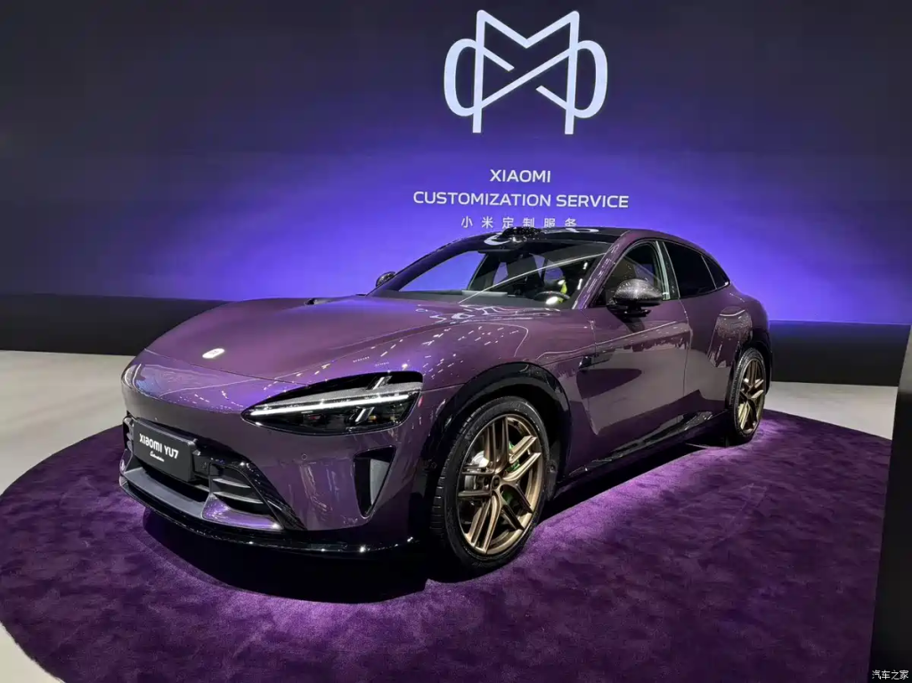 إطلاق اللون المُخصص “البنفسجي” لأول مرة على سيارة شاومي YU7 Max في معرض قوانغتشو 2025