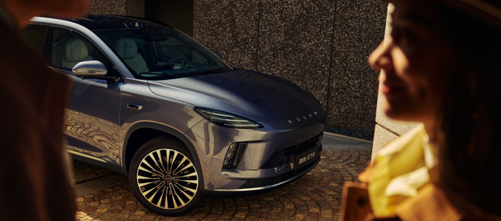 إكسيد ستيرا ET5 الجديدة تُشعل السوق الصيني: أكثر من 5000 طلب خلال 3 ساعات فقط بعد الإطلاق الرسمي 5 شبكة السيارات الصينية – إكسيد ستيرا ET5 الجديدة تُشعل السوق الصيني: أكثر من 5000 طلب خلال 3 ساعات فقط بعد الإطلاق الرسمي