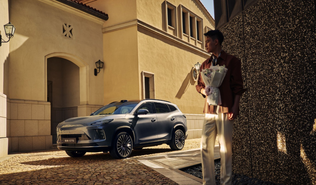 إكسيد ستيرا ET5 الجديدة تُشعل السوق الصيني: أكثر من 5000 طلب خلال 3 ساعات فقط بعد الإطلاق الرسمي 4 شبكة السيارات الصينية – إكسيد ستيرا ET5 الجديدة تُشعل السوق الصيني: أكثر من 5000 طلب خلال 3 ساعات فقط بعد الإطلاق الرسمي