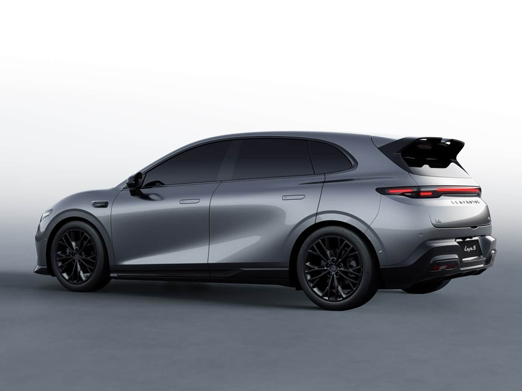 إطلاق ليب موتور Lafa 5 بسعر يبدأ من 48 الف ريال في الصين: الهاتشباك الكهربائية الرياضية التي تخطف الأنظار 3 شبكة السيارات الصينية – إطلاق ليب موتور Lafa 5 بسعر يبدأ من 48 الف ريال في الصين: الهاتشباك الكهربائية الرياضية التي تخطف الأنظار