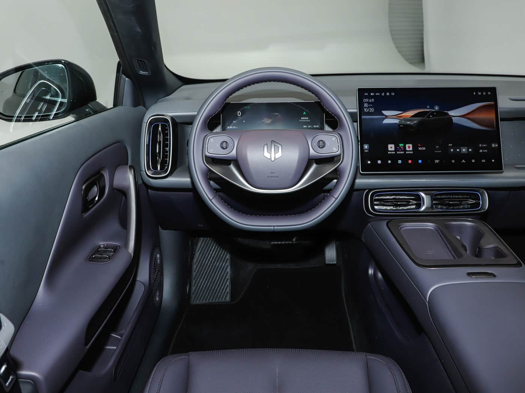 إطلاق ليب موتور Lafa 5 بسعر يبدأ من 48 الف ريال في الصين: الهاتشباك الكهربائية الرياضية التي تخطف الأنظار 12 شبكة السيارات الصينية – إطلاق ليب موتور Lafa 5 بسعر يبدأ من 48 الف ريال في الصين: الهاتشباك الكهربائية الرياضية التي تخطف الأنظار