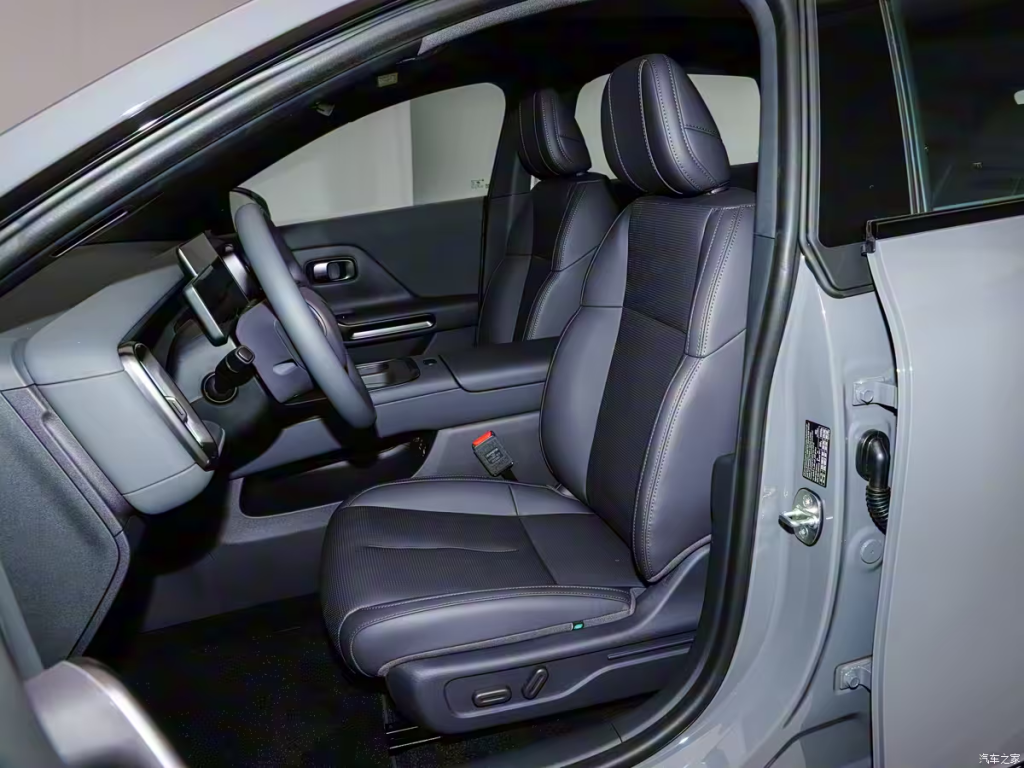 إطلاق ليب موتور Lafa 5 بسعر يبدأ من 48 الف ريال في الصين: الهاتشباك الكهربائية الرياضية التي تخطف الأنظار 10 شبكة السيارات الصينية – إطلاق ليب موتور Lafa 5 بسعر يبدأ من 48 الف ريال في الصين: الهاتشباك الكهربائية الرياضية التي تخطف الأنظار