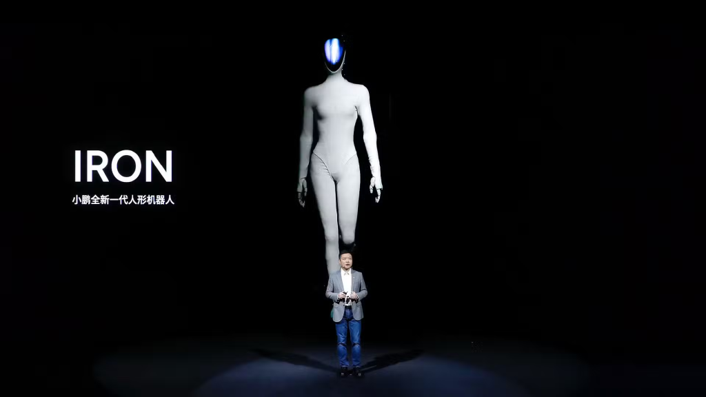 إيلون ماسك يشيد بروبوت Xpeng Iron: "تسلا والشركات الصينية ستسيطر على سوق الروبوتات البشرية" 1 إيلون ماسك يشيد بروبوت Xpeng Iron: "تسلا والشركات الصينية ستسيطر على سوق الروبوتات البشرية"