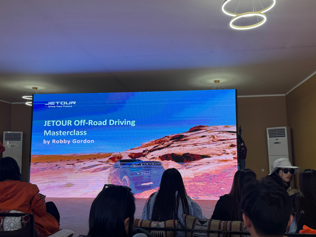 شبكة السيارات الصينية &ndash; جيتور تشعل رمال ليوا الذهبية: مهرجان عالمي للعملاء والمعجبين والميديا - وتجسيد عملي لاستراتيجية Travel+ في أهم فعالية صحراوية لعام 2025