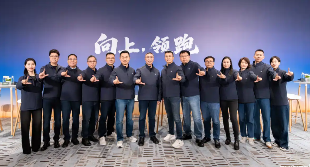 شبكة السيارات الصينية &ndash; تحالف إستراتيجي تاريخي بين FAW وLeapmotor… وتوجه قوي لاقتحام الفئة الفاخرة عبر سلسلة D الجديدة بقيادة D99 وD19