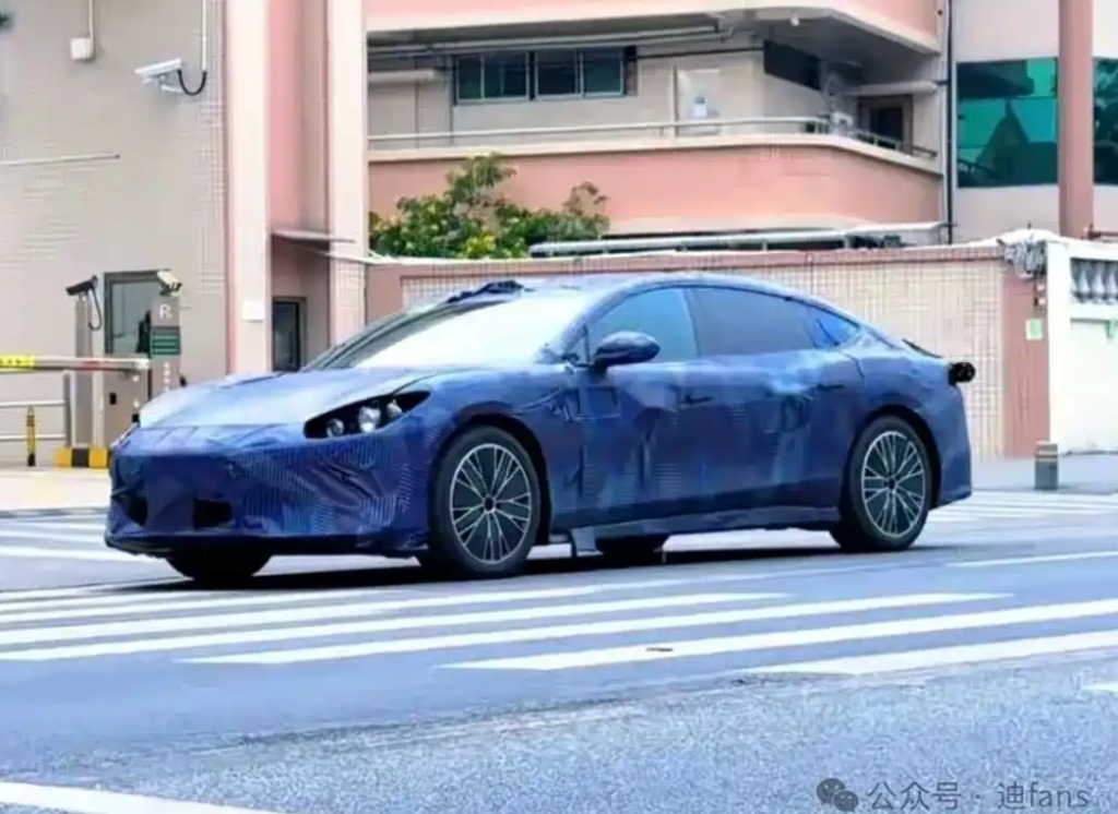 سيارة كوبيه صينية قد تكون الأجمل من BYD… أول ظهور لسيارة Fang Cheng Bao السيدان الجديدة والمتوقع تسميتها “Magnesium 9 (M9)”