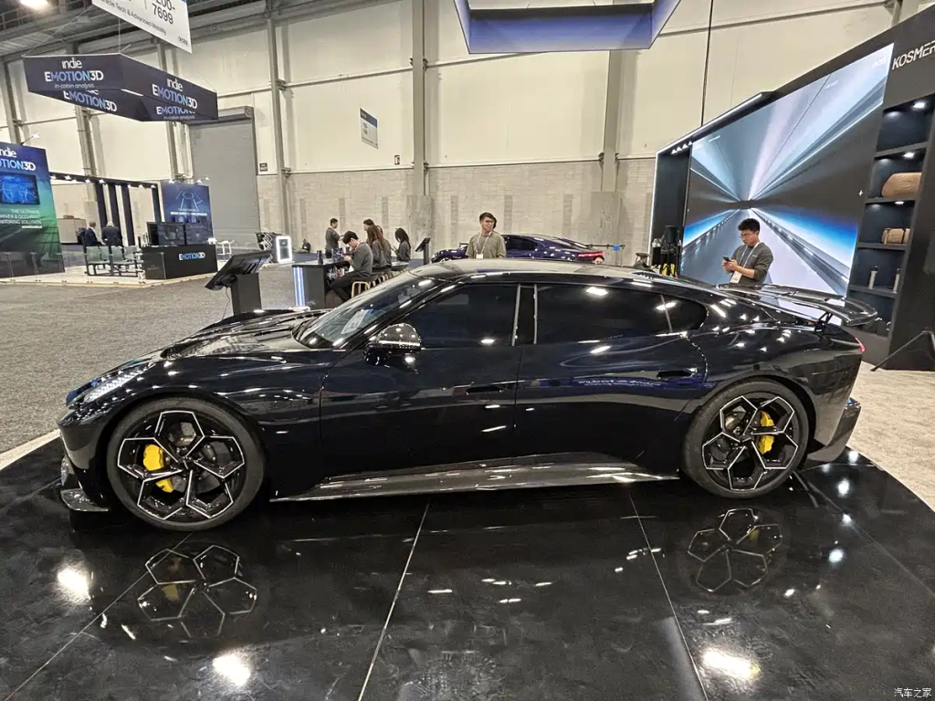 شبكة السيارات الصينية &ndash; كوزميرا تشعل معرض CES 2026: ظهور رسمي لأول سيارتيها الخارقتين بتقنيات مذهلة وتصميم جريء بعيد عن تقليد بوجاتي