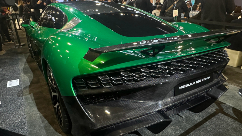 شبكة السيارات الصينية &ndash; ثورة أداء كهربائي: Dreame Nebula Next 01 تكشف قدراتها الخارقة في CES 2026 بقوة 1,876 حصان ومعامل سحب مذهل 0.185