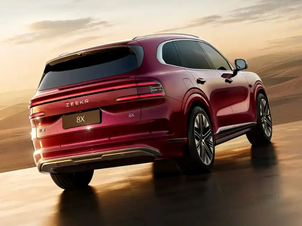 زيكر 8X تظهر بياناتها رسميًا: SUV عالية الأداء بثلاثة محركات وقوة إجمالية 1,380 حصان 3 شبكة السيارات الصينية – زيكر 8X تظهر بياناتها رسميًا: SUV عالية الأداء بثلاثة محركات وقوة إجمالية 1,380 حصان