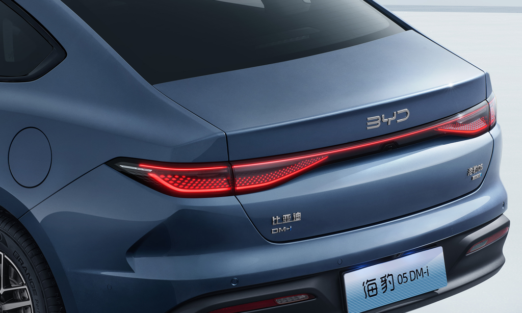 بي واي دي تطلق Seal 05 DM-i وSeal 06 DM-i Super Enjoy: مدى كهربائي 210 كم وقريبًا في السعودية 8 شبكة السيارات الصينية – بي واي دي تطلق Seal 05 DM-i وSeal 06 DM-i Super Enjoy: مدى كهربائي 210 كم وقريبًا في السعودية
