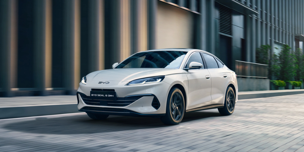 هل تستعد BYD لقفزة هجينة جديدة؟ حقيقة شائعات “DM-i 6.0” وما الذي تغير فعليًا في طرازات 2026 2 شبكة السيارات الصينية – هل تستعد BYD لقفزة هجينة جديدة؟ حقيقة شائعات “DM-i 6.0” وما الذي تغير فعليًا في طرازات 2026