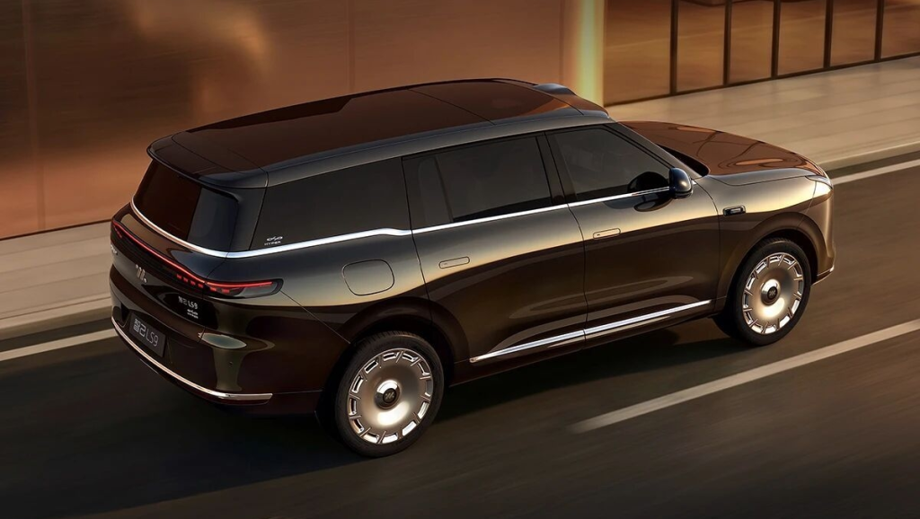 ثورة في عالم الـSUV الفاخرة: IM LS9 Hyper تعيد تعريف القيادة الذكية بقوة 737 حصان وتوجيه رباعي إلكتروني غير مسبوق 1 ثورة في عالم الـSUV الفاخرة: IM LS9 Hyper تعيد تعريف القيادة الذكية بقوة 737 حصان وتوجيه رباعي إلكتروني غير مسبوق