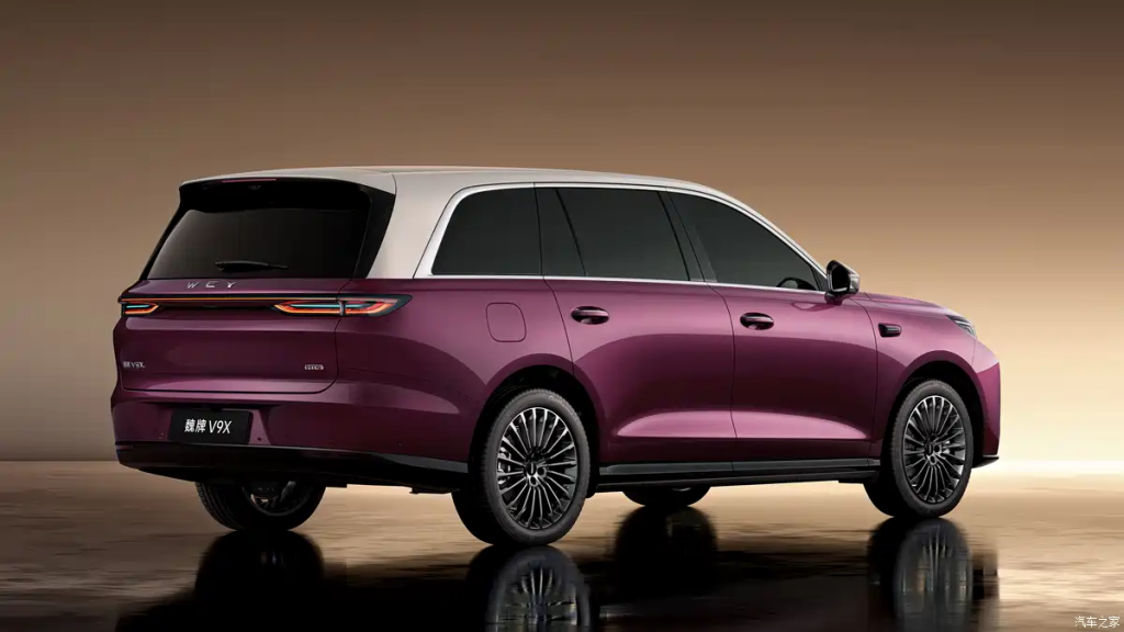 شبكة السيارات الصينية &ndash; وحش الطرق الوعرة القادم من جريت وول: تانك تلمّح لإطلاق SUV فاخرة جديدة كليًا تقود مرحلة 2026