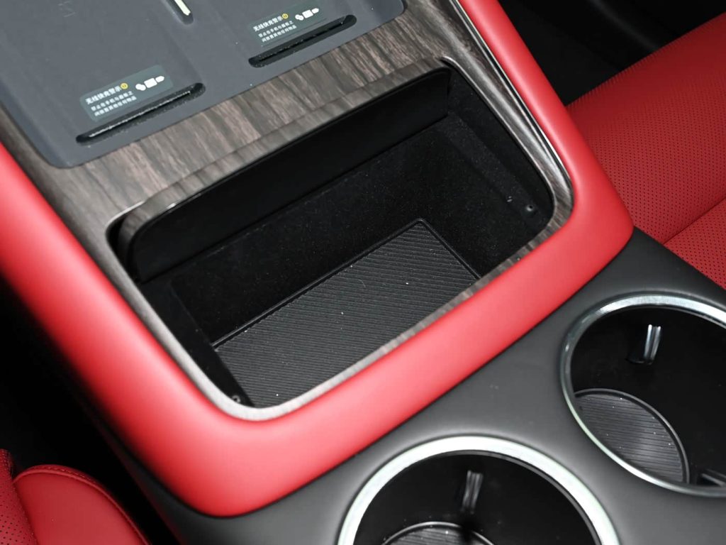 شبكة السيارات الصينية &ndash; هواوي تضرب بقوة في فئة الـ37 ألف دولار: AITO M6 2026 الجديدة تكشف أوراقها - مدى يصل إلى 1400 كم وتقنيات غير مسبوقة