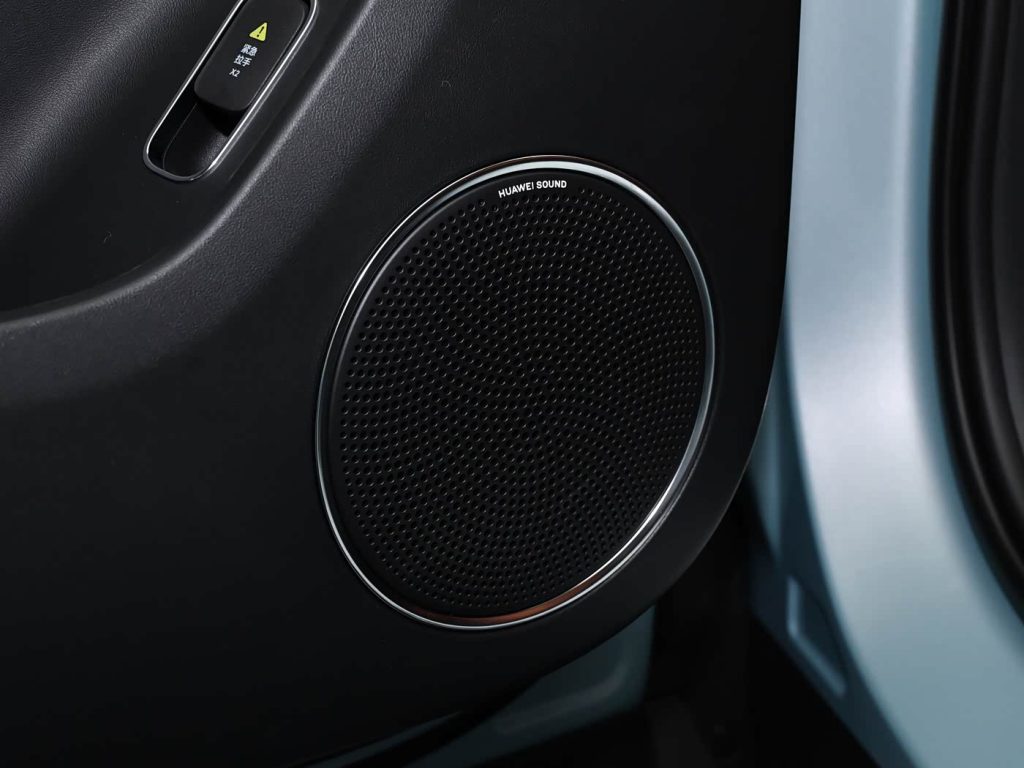 شبكة السيارات الصينية &ndash; هواوي تضرب بقوة في فئة الـ37 ألف دولار: AITO M6 2026 الجديدة تكشف أوراقها - مدى يصل إلى 1400 كم وتقنيات غير مسبوقة