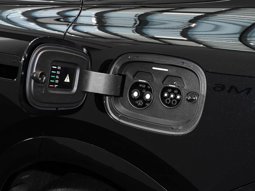 شبكة السيارات الصينية &ndash; هواوي تضرب بقوة في فئة الـ37 ألف دولار: AITO M6 2026 الجديدة تكشف أوراقها - مدى يصل إلى 1400 كم وتقنيات غير مسبوقة