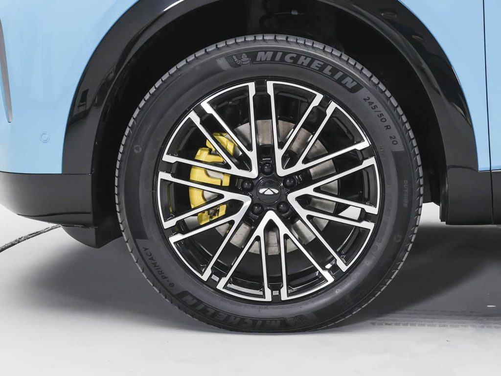 شبكة السيارات الصينية &ndash; شيري فولوين T9L 2026 الجديدة: SUV متوسطة بخمسة مقاعد بمدى يصل إلى 2000 كم وتقنيات ذكية والسعر؟