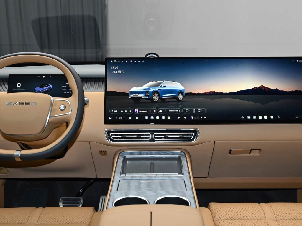 شبكة السيارات الصينية &ndash; شيري تقلب الطاولة: إكسيد EX7 الجديدة تنطلق بتقنيات فرامل ثورية وبطارية Rhino وخيار كهربائي وREEV يهدد كبار المنافسين