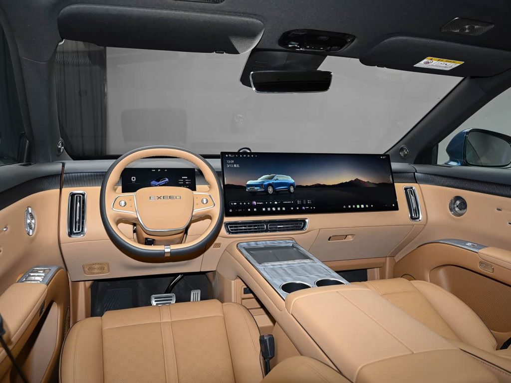 شبكة السيارات الصينية &ndash; شيري تقلب الطاولة: إكسيد EX7 الجديدة تنطلق بتقنيات فرامل ثورية وبطارية Rhino وخيار كهربائي وREEV يهدد كبار المنافسين